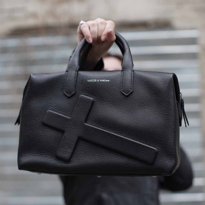 Сумка Vlieger & Vandam Day Tripper Crucifix із хрестом чорна 